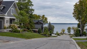 Innisfil road leading toward Lake Simcoe homes