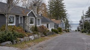 Cottages along a Lake Simcoe community lane