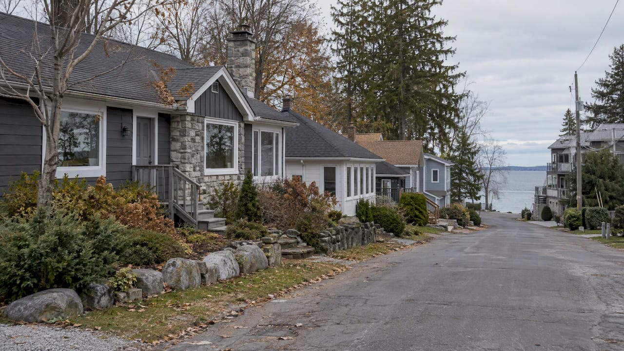 Cottages along a Lake Simcoe community lane